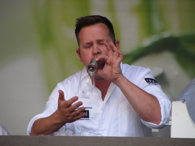 Hapje tapje Roger Van Damme