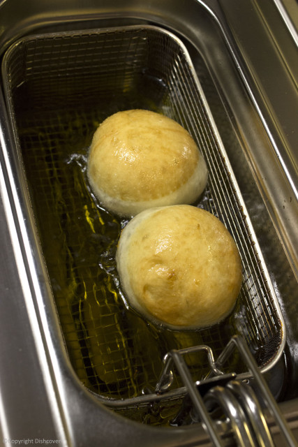 Berlijnse bollen frituren