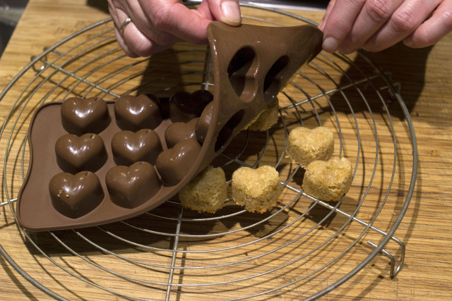 Uithalen kokoshartjes