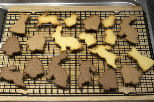 Paaskoekjes op de rooster