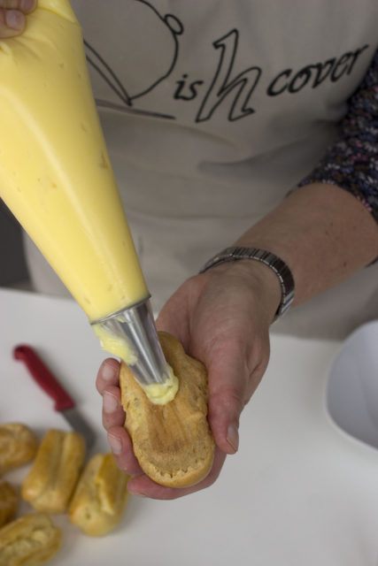 Eclairs - vullen met banketbakkersroom