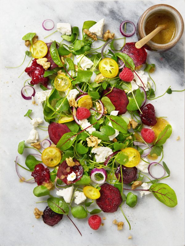 Posteleinsalade met biet, kumquats en feta.