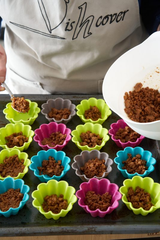 Kaastaartjes met krieken - speculaasbodem