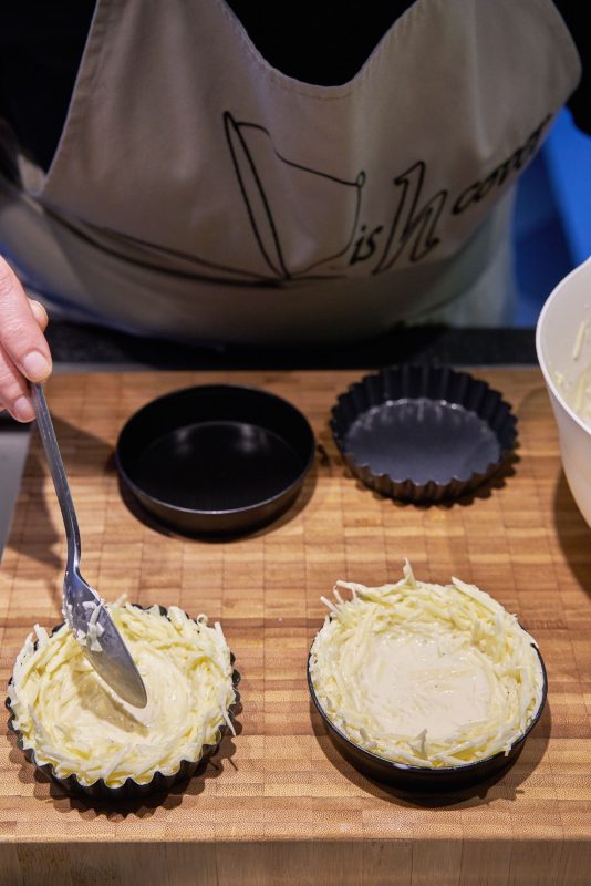 Aardappelgratintaartjes - bodem maken