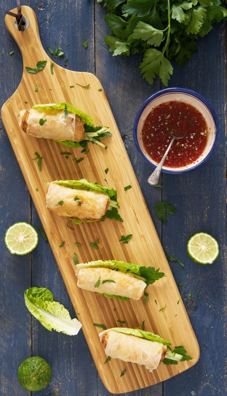 Vietnamese nems met pittige dip