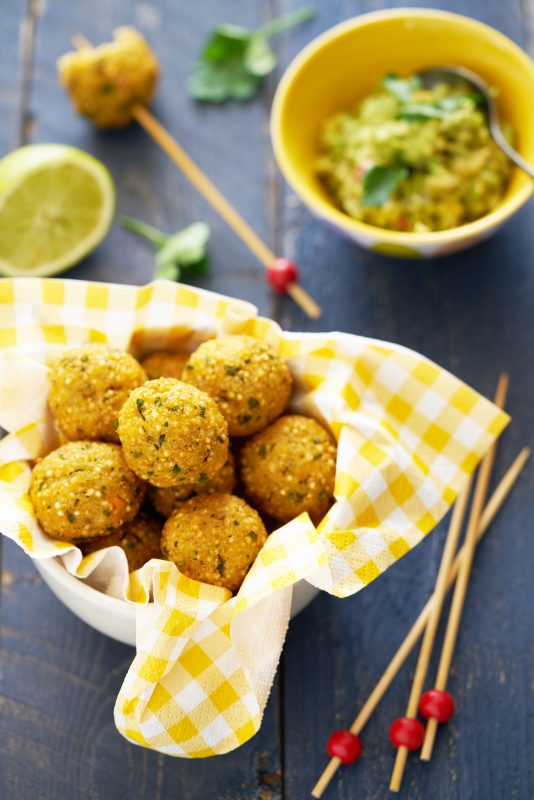 Quinoaballetjes met zoete aardappel