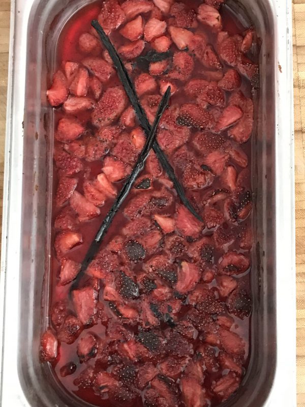Aardbeien-yoghurtijs - geroosterd