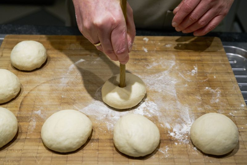 Bagels - rondje uitsteken