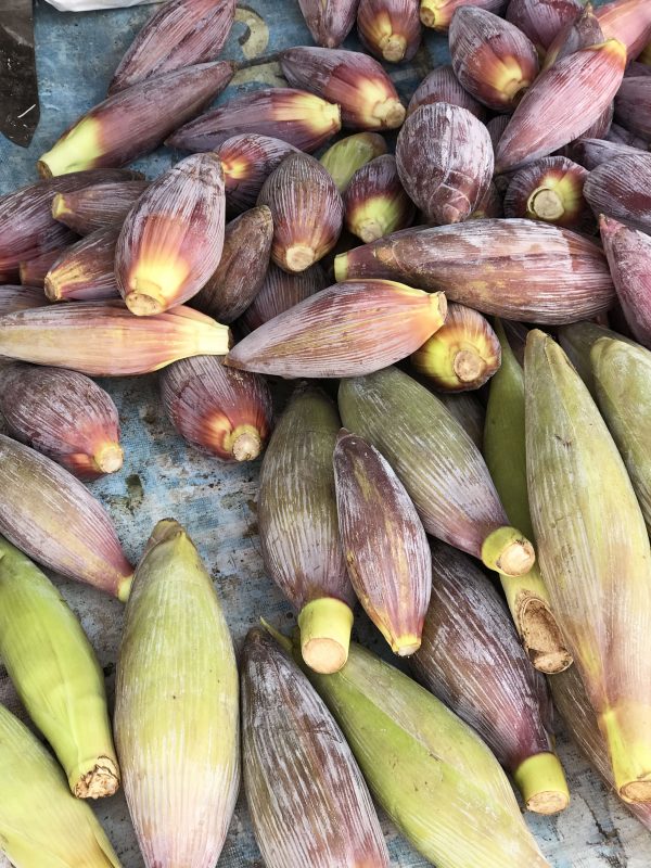 Bananenbloesem-op-de-markt