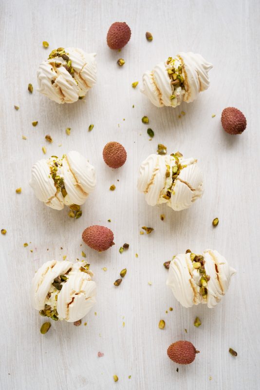 Meringue-met-lychee