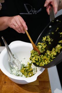 Hartige cake met courgette en geitenkaas - courgette bij geitenkaas