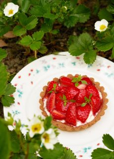 Aardbeientaartjes met vanillemousse