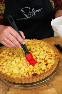 Appeltaart met boterdeeg - confituur op taart