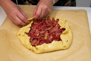 Galette met vijgen - toevouwen galette