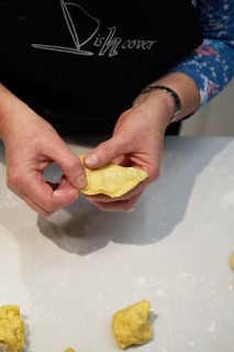 Pierogi met blauwe bessen - aandrukken