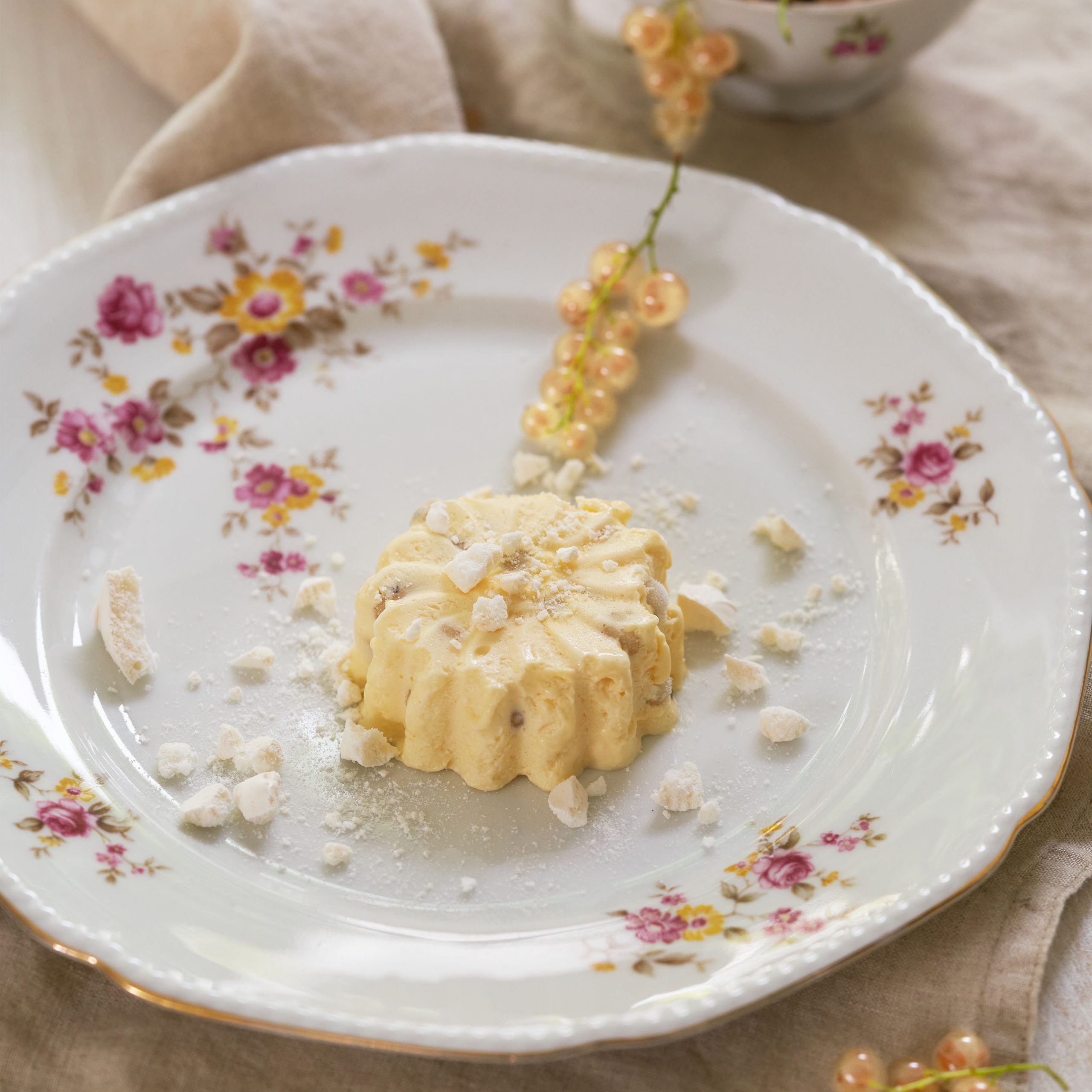 Semifreddo met witte bessen recept