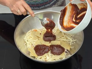 Tteokbokki saus toevoegen